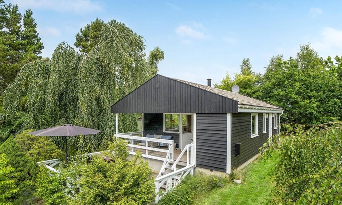 Hoensinge House | Beautiful home in Vig with WiFi