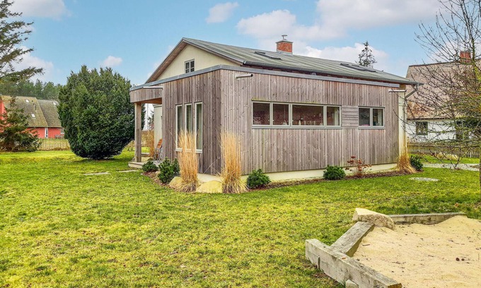 Warthe House | Beautiful home in Warthe with kitchen