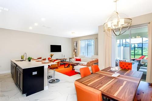 Davenport House | Beautiful home, inside the best resort in Orlando!
