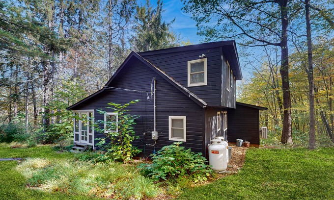 Red Hook House | Beautiful home on acres with deck, fenced area & fireplace