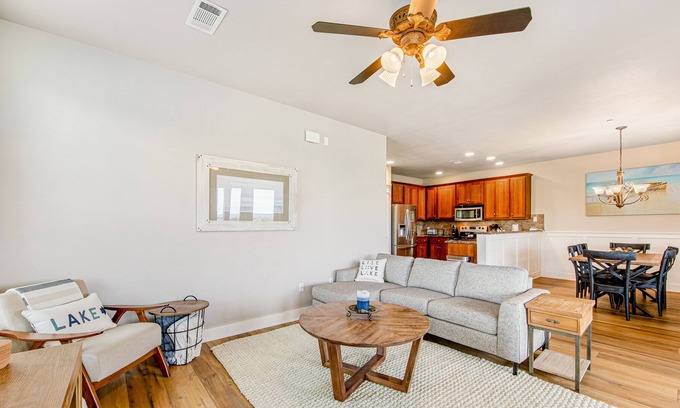 Jonestown Condo | Beautiful home with shared hot tub, private washer and dryer, WiFi, & central AC