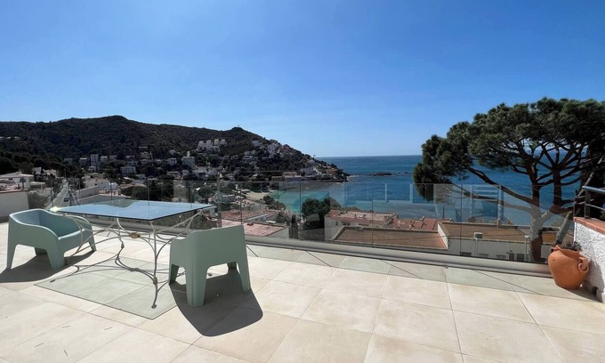 Roses Town Center Ski Chalet | Beautiful house in Roses near the beach AV-45