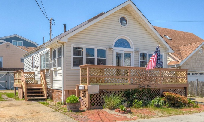 Ortley Beach House | Beautiful House in Fantastic Location-Seaside Park, NJ