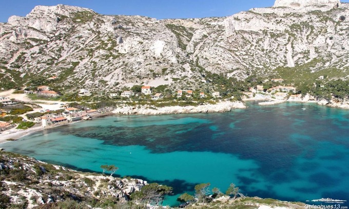 8th Arrondissement House | Beautiful house with pool, 200m from the beach, near Cassis and Calanques