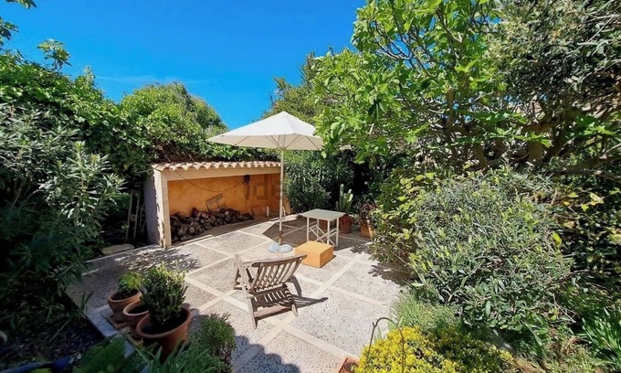 Colonia de Sant Pere House | Beautiful house with sea and mountain views 100m from the sea