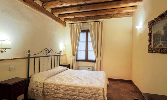 San Benedetto di Lugana Apartment | Beautiful apartment for 5 guests with A/C, WIFI, pool, TV and terrace