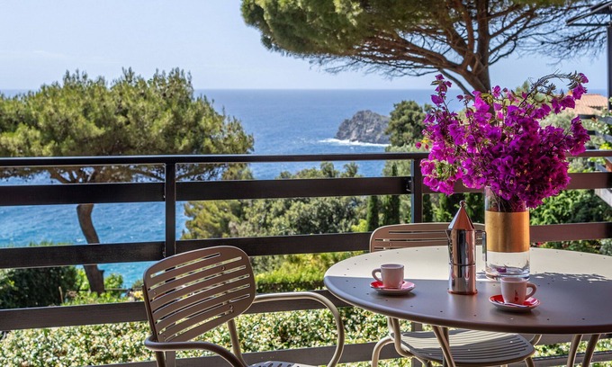 Cala Piccola Apartment | Beautiful apartment for 4 people with WIFI, pool, A/C, TV, balcony and panoramic view