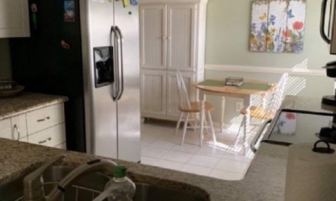 Iona Condo | Beautiful Kelly Greens 1st Floor Corner Unit Condo