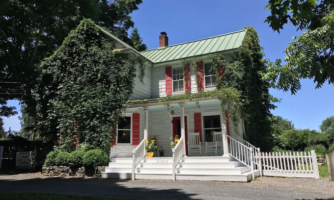 Clintondale House | Beautiful Liberty View Farm House Beyond Organic!