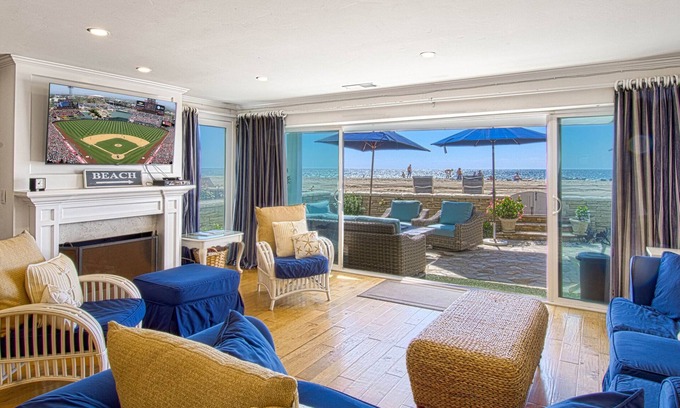 Santa Ana Heights Apartment | Beautiful Lower Unit in a Duplex on an Amazing Stretch of Beach