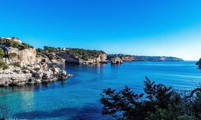 Cala Llombards Villa | BEAUTIFUL LUXURY VILLA "CA NA MARINA" 500 M FROM THE BEACH