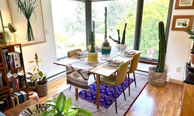 North Beacon Hill House | Beautiful Mid-Century N Beacon Hill Home 2BR. 5 min walk to Lightrail!