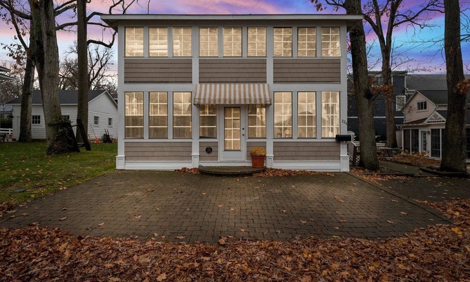 Lakeside Cottage | Beautiful, modern cottage with lake views inside Lakeside!