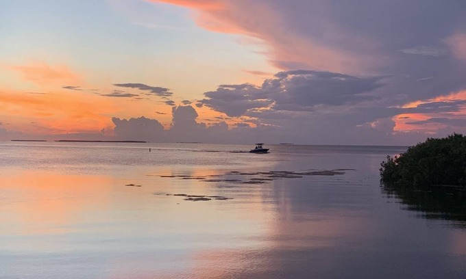 Islamorada Apartment | Beautiful Modern Studio, recently remodeled, new to the market, Summer Sea 405