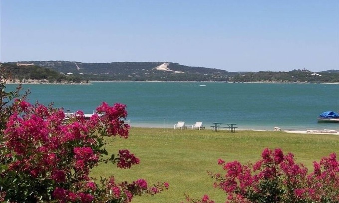 Hudson Bend House | Beautiful Montina Beach on Lake Travis - Walk to the Water!