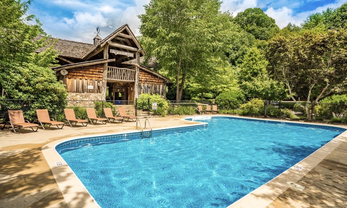 Wolf Laurel Cabin | Beautiful Mountain Getaway Above 4000ft