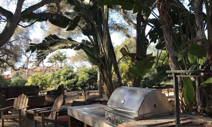 Toro Canyon House | Beautiful mountain view avocado ranch. 6 minutes to Carpinteria & beaches.