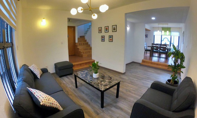 Queretaro House | Beautiful House in Queretaro near Historic Center & Beer Factory -Great location