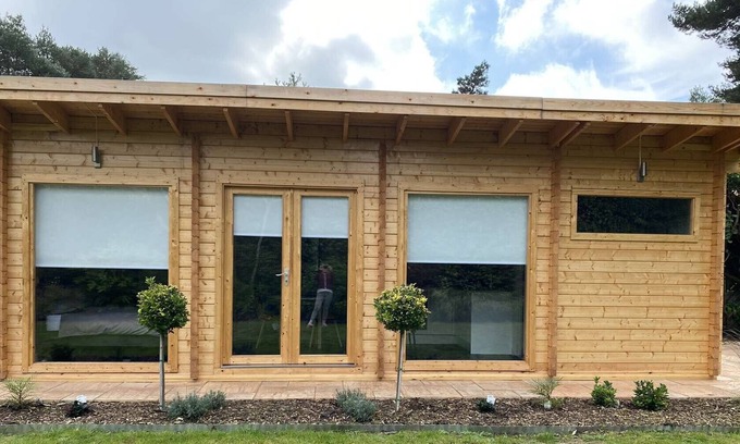 Ferndown Cabin | Beautiful new and modern cabin in a super location.