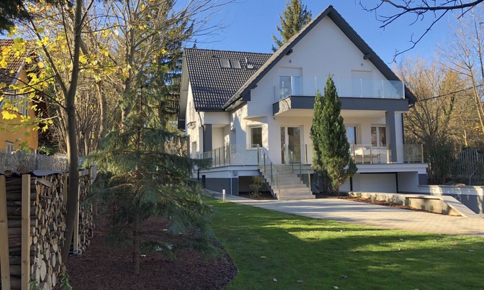 Budaliget Apartment | Beautiful new apartment with garden in Budapest, 11 km to the city center