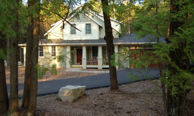 Egg Harbor House | Beautiful NEW BUILD 3-bedroom home surrounded by nature Egg Harbor, Door County