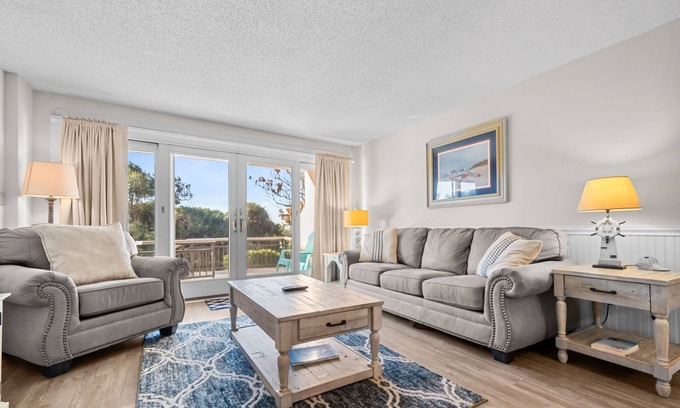Pine Knoll Shores Condo | Beautiful oceanfront condo in the heart of Pine Knoll Shores with pool