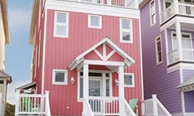 Sea Dreams Cottage | Beautiful Oceanfront Home with Pool and Elevator - Non-Smoking and no pets