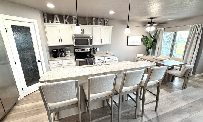 Spirit Lake Cabin | Beautiful Okoboji Lake Cabin at Bridges Bay Resort