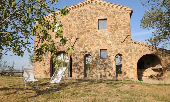Castiglione d'Orcia Villa | Beautiful private villa with A/C, private pool, WIFI, panoramic view, parking, close to Montalcino