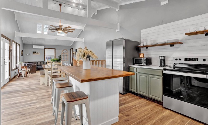 Tobyhanna House | Beautiful Poconos Getaway with Game room ,Hot Tub, and Fire pit