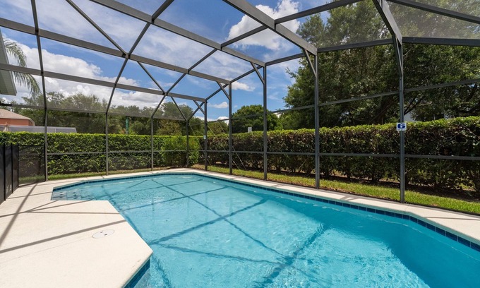 Clear Creek House | Beautiful Pool Home In Peaceful Community With Game Room & Close to Theme Parks