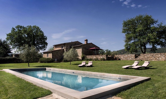 Greve in Chianti Villa | Beautiful private villa for 22 guests with A/C, private pool, WIFI, TV, veranda and panoramic view