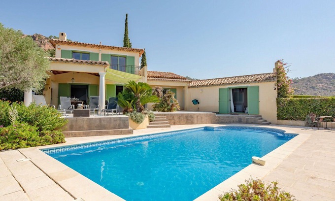 Agay Villa | Beautiful private villa for 8 people with private pool, WIFI, A/C, TV and terrace
