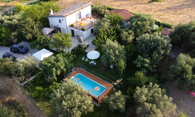 Guardialfiera Villa | Beautiful private villa for 6 people with A/C, WIFI, private pool, TV, terrace and panoramic view