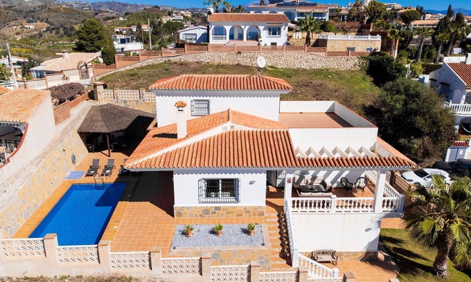 Benajarafe House | Beautiful private villa for 7 people with WIFI, private pool, A/C, TV and terrace