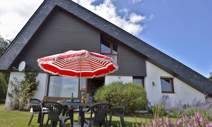 Cotes d'Armor House | Beautiful private villa for 8 guests with WIFI, TV and pets allowed
