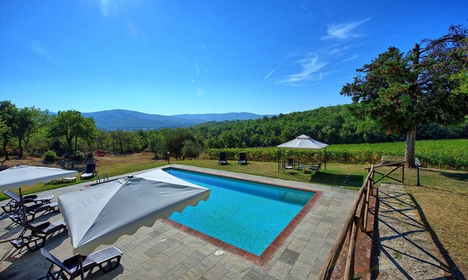 Bucine Villa | Beautiful private villa with private pool, WIFI, TV, patio, pets allowed and panoramic view