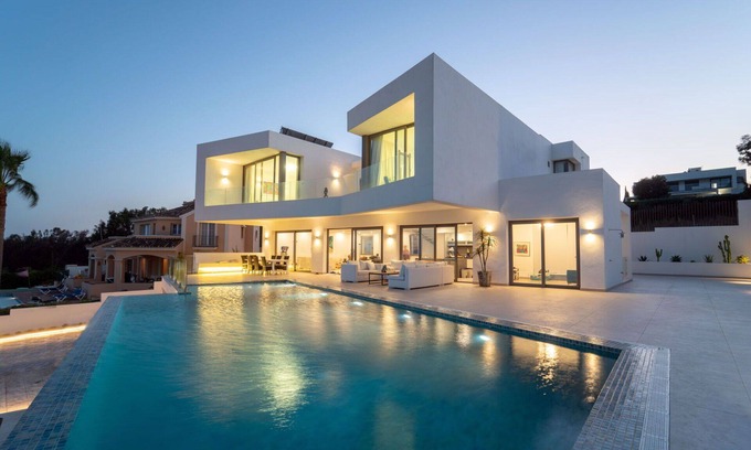 Manilva Villa | Beautiful private villa for 10 guests with A/C, WIFI, private pool, TV, terrace and pets allowed