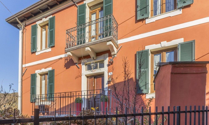 Pieve San Paolo Villa | Beautiful private villa for 6 guests with WIFI, hot tub, TV, balcony and panoramic view