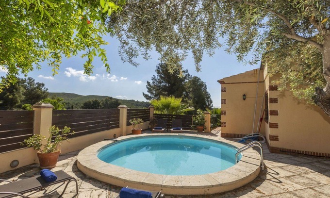 El Castell de Montornes House | Beautiful private villa for 8 people with private pool, WIFI, TV, patio and parking