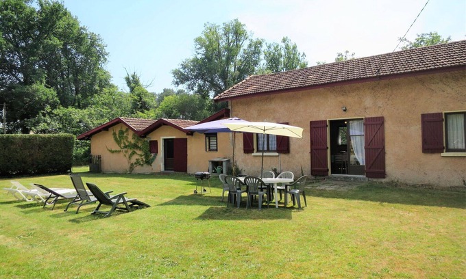 Le Porge House | Beautiful private villa for 6 people with WIFI, TV and pets allowed