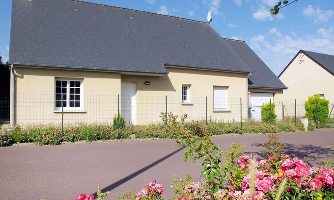 Portbail House | Beautiful private villa for 4 guests with WIFI, TV, terrace and pets allowed