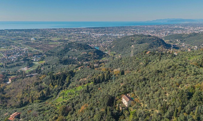 Santa Lucia House | Beautiful private villa for 4 people with WIFI, A/C, TV and balcony