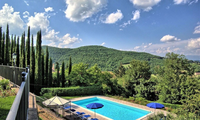 Ripoli Villa | Beautiful private villa with WIFI, A/C, hot tub, private pool, TV, patio and panoramic view