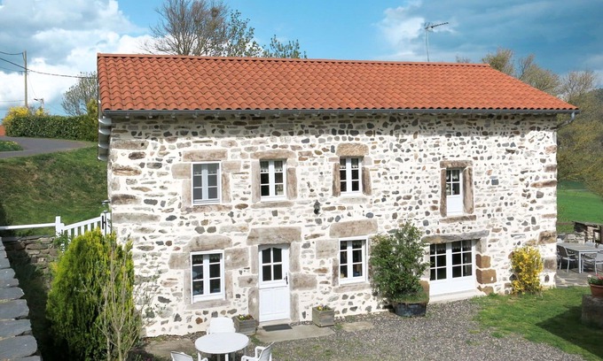 Chamalieres-sur-Loire House | Beautiful private villa for 6 people with WIFI, TV, terrace and pets allowed