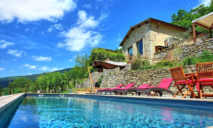 Sesto Fiorentino Villa | Beautiful private villa with WIFI, A/C, private pool, TV, veranda, panoramic view, close to Florence