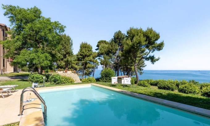 Palombina Nuova Villa | Beautiful private villa with A/C, private pool, WIFI, TV, terrace, pets allowed and panoramic view