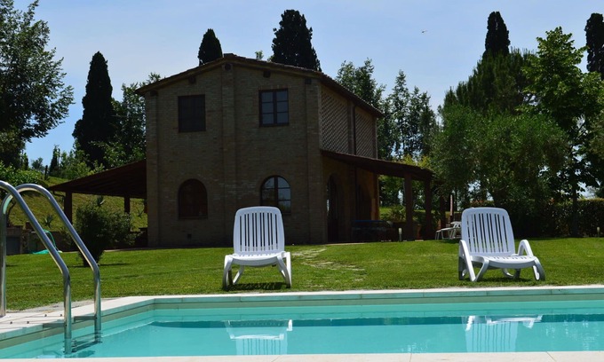 Ponte di Gabbiano Villa | Beautiful private villa with A/C, private pool, WIFI, TV, veranda, panoramic view, close to Siena