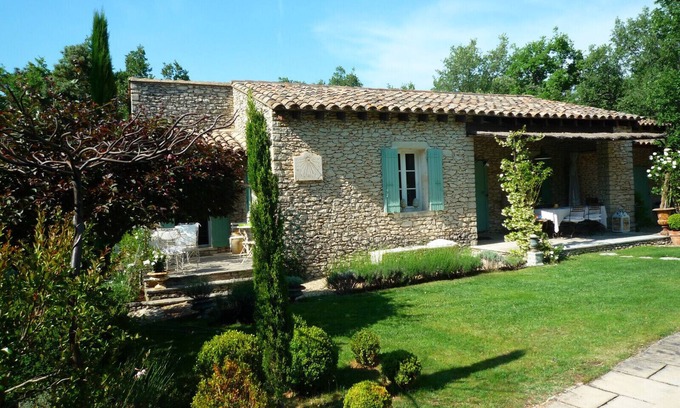 Lacoste House | Beautiful Provencal villa with pool and jacuzzi