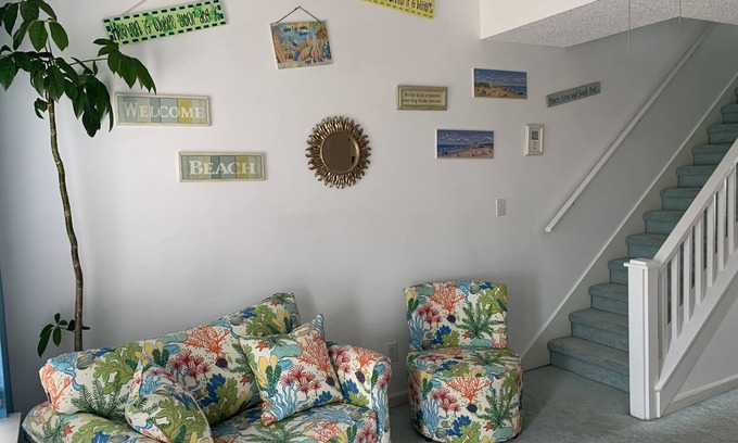 North Topsail Beach House | Beautiful relaxing place at the beach six houses from the beach and on the sound